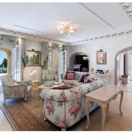 The Unique With Magnificent Sea View Èze